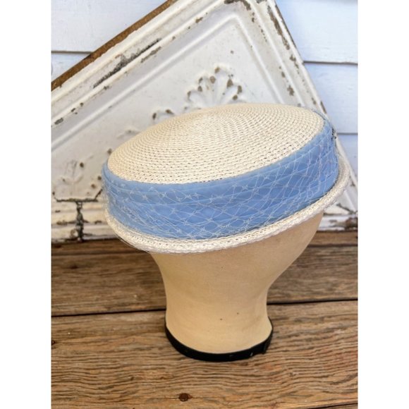 Vintage 1950s Straw Pill Box Hat Whit Rhinestone Bees Bugs - Picture 2 of 16